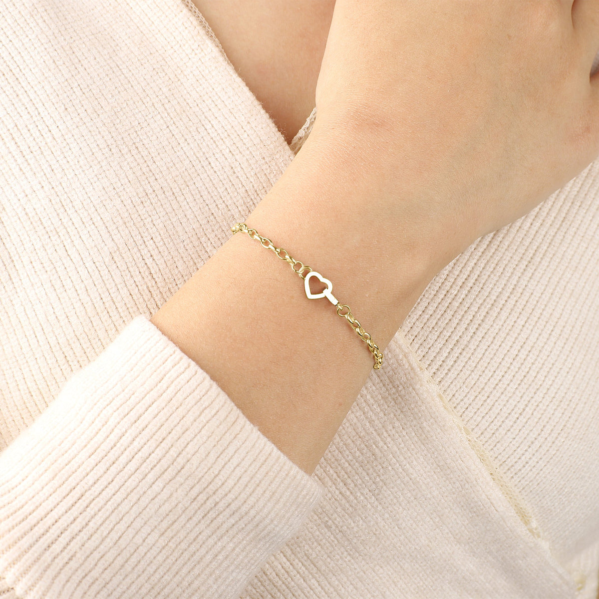 Interlocking Mini Heart Bracelet