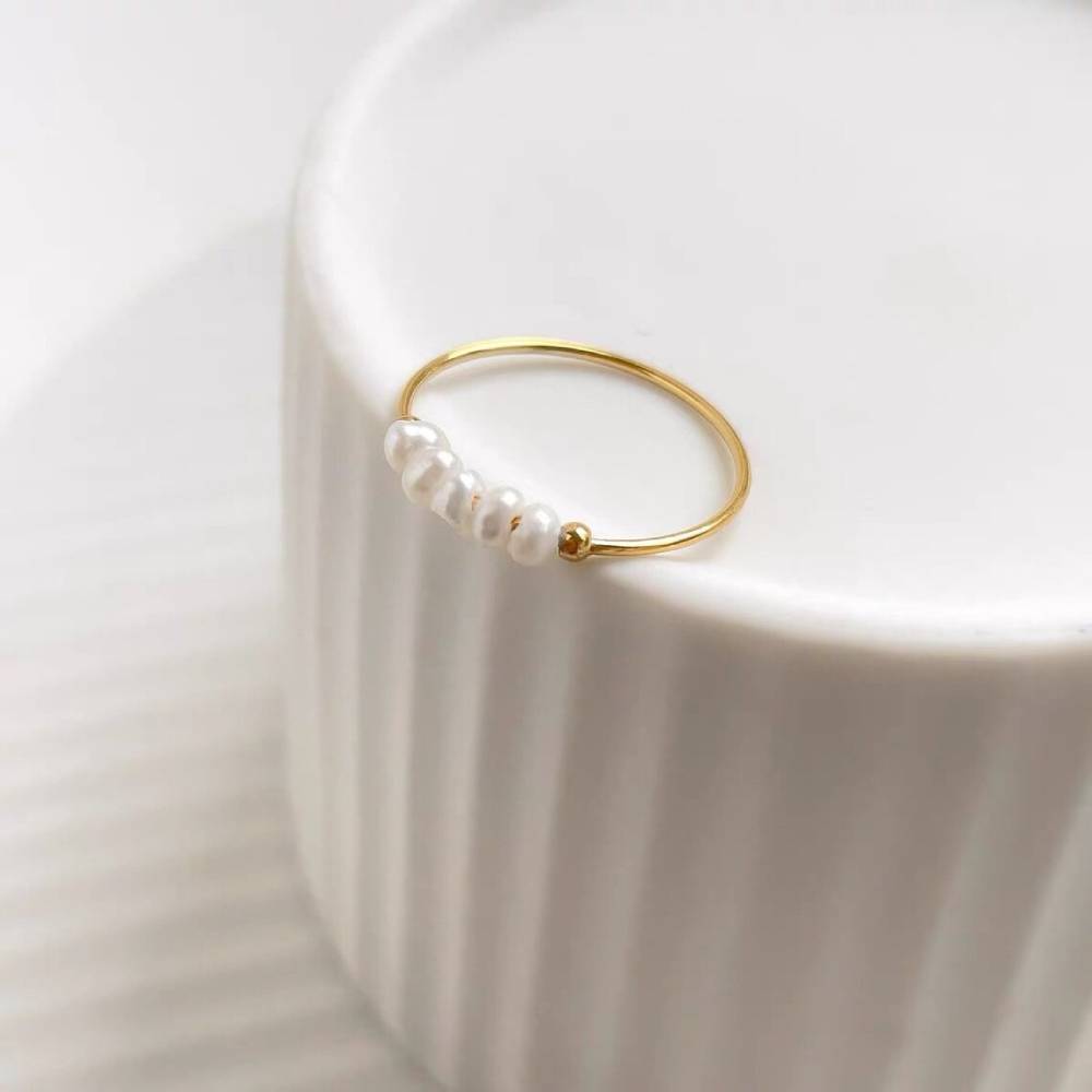 Mini Pearl Ring